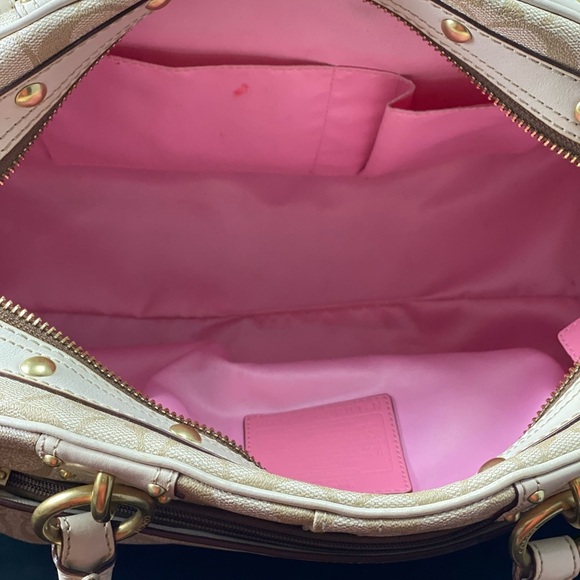 COACH Heritage Stripe Dome
Satchel 13198 Handbag. - Picture 11 of 17